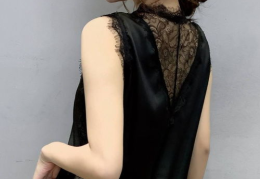 蕾丝吊带上衣外穿,蕾丝吊带上衣外穿，演绎夏季性感与优雅的完美融合
