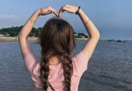 好看的微信头像女生背影,展现女生独特魅力——微信头像女生背影赏析”